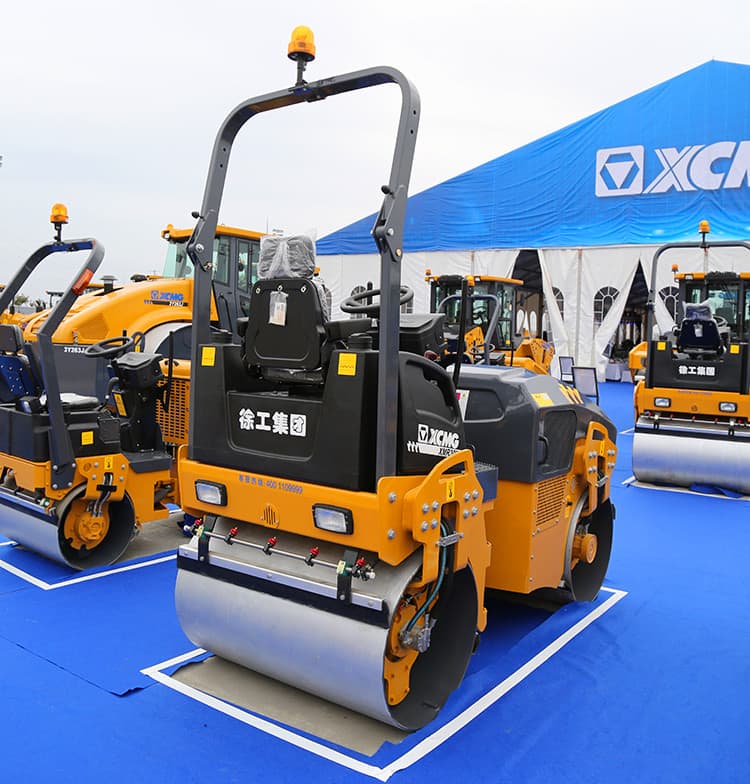 XCMG Official XMR303 China 3 Ton Mini Double Drum Vibratory Road Roller Compactor